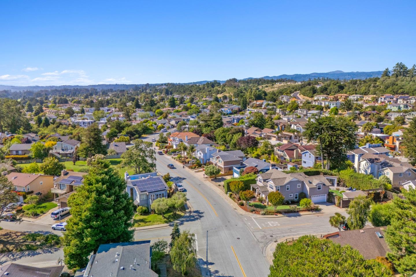 Detail Gallery Image 71 of 80 For 2200 Dolphin Dr, Aptos,  CA 95003 - 4 Beds | 3 Baths