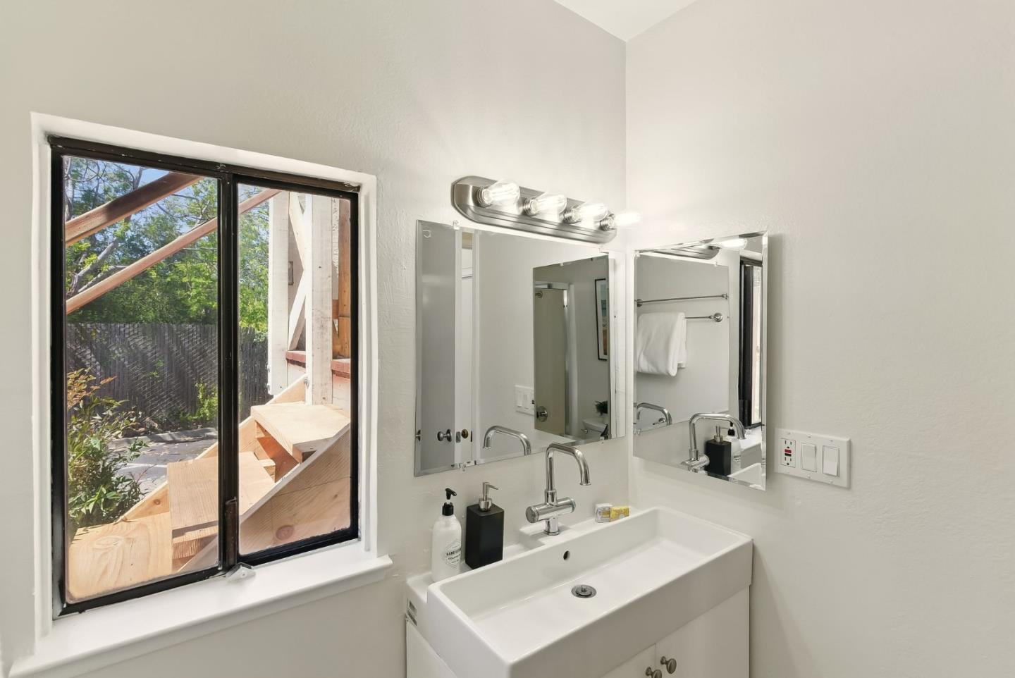 Detail Gallery Image 14 of 29 For 1919 Alameda De Las Pulgas #126,  San Mateo,  CA 94403 - 1 Beds | 1 Baths