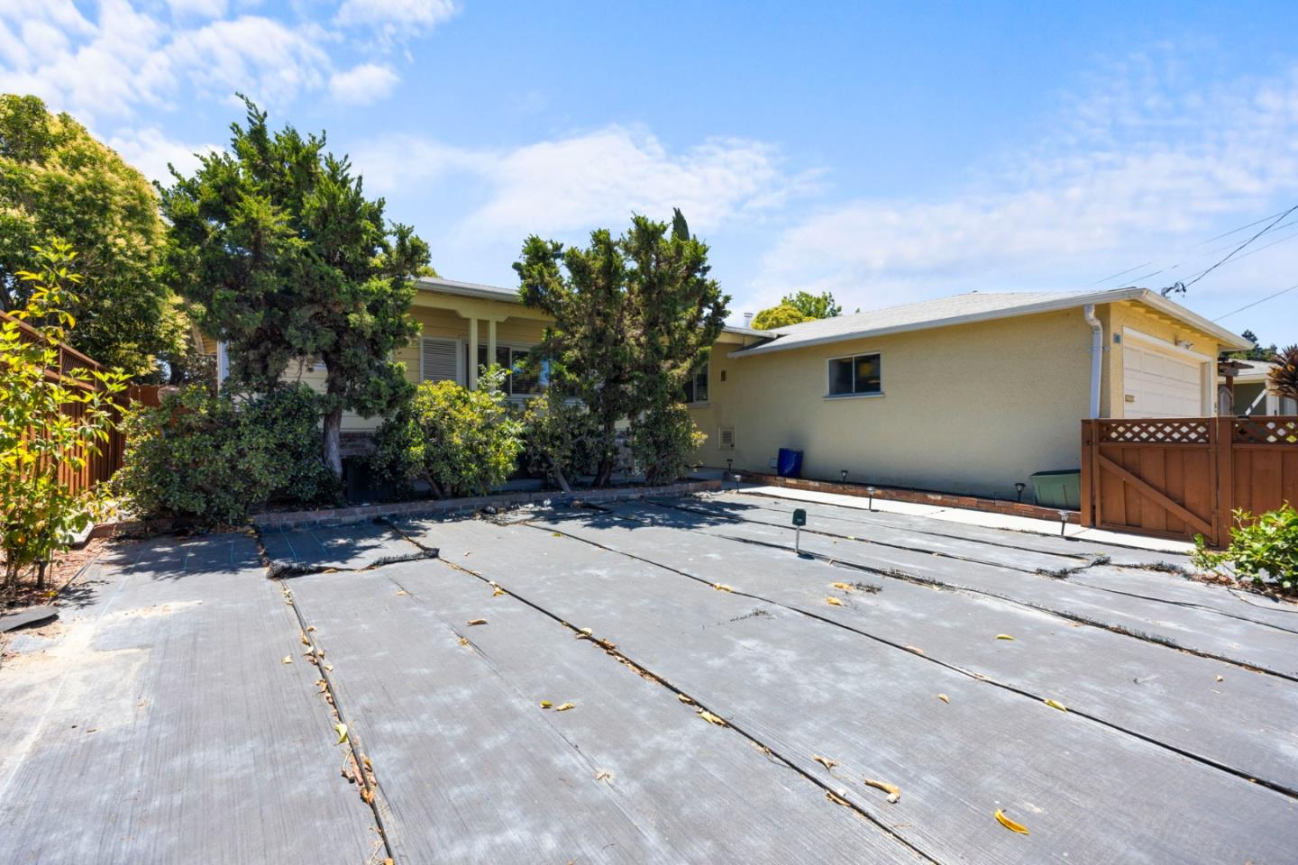 Detail Gallery Image 2 of 28 For 88 Newhall St, Hayward,  CA 94544 - 3 Beds | 2 Baths