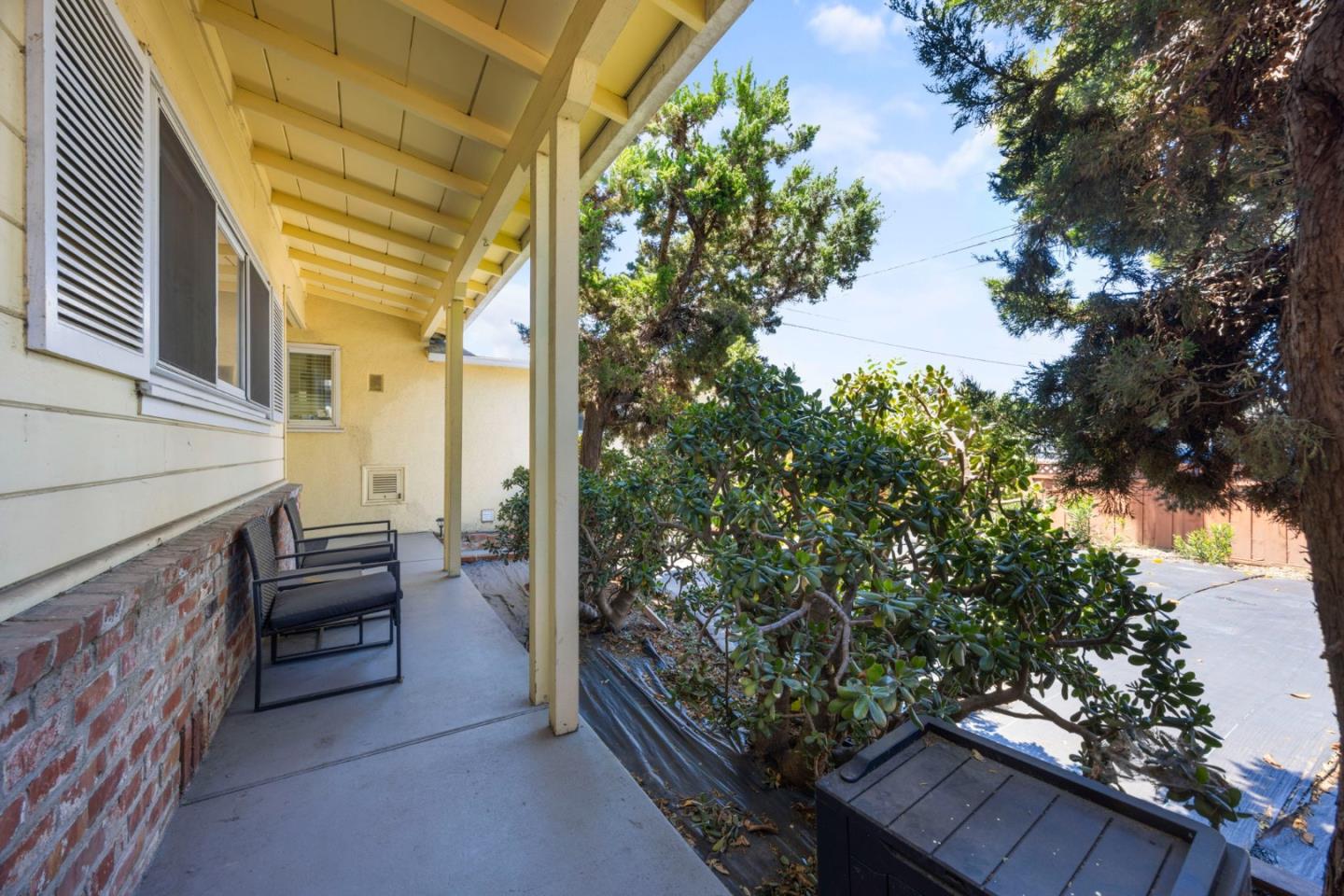 Detail Gallery Image 4 of 28 For 88 Newhall St, Hayward,  CA 94544 - 3 Beds | 2 Baths