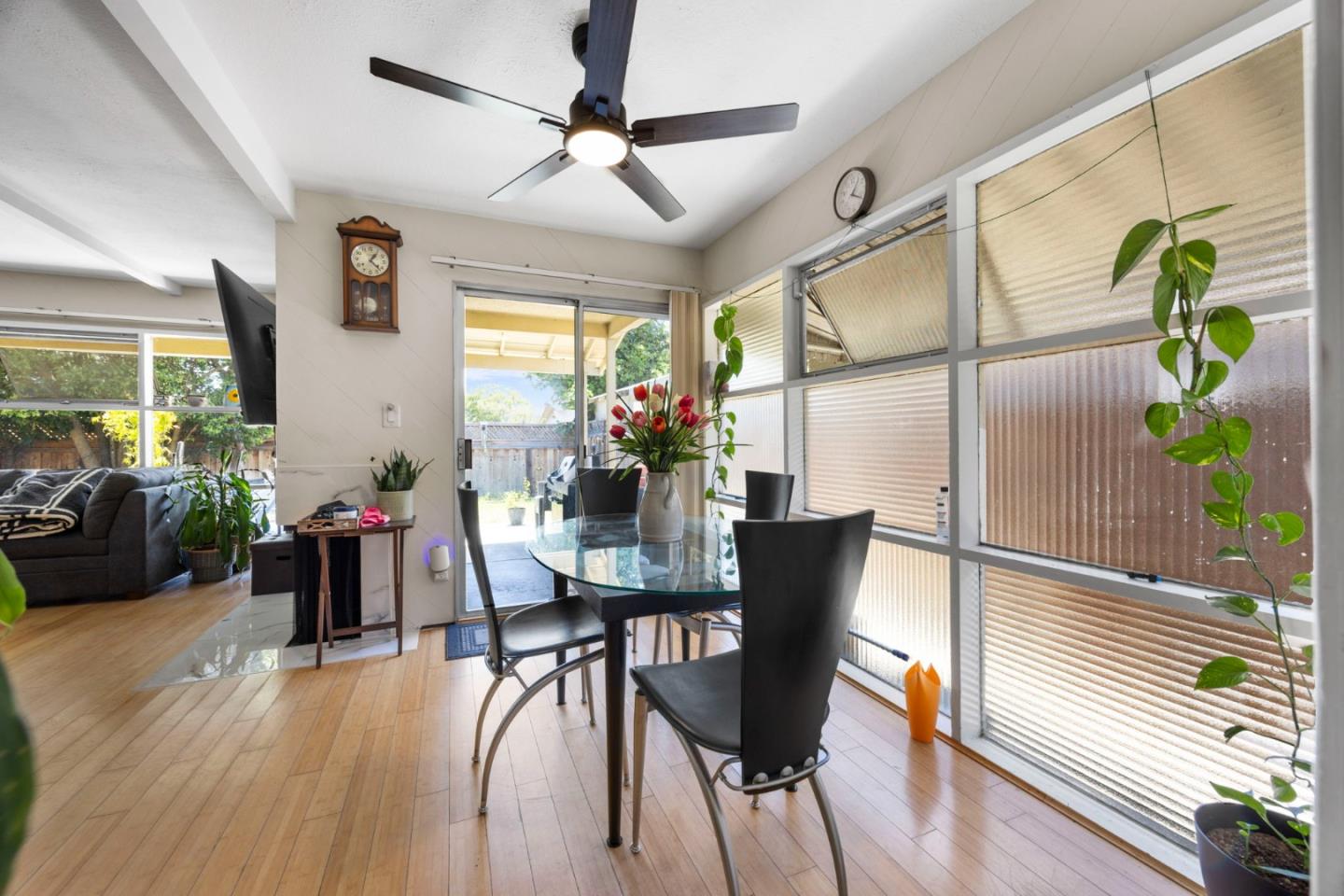 Detail Gallery Image 9 of 28 For 88 Newhall St, Hayward,  CA 94544 - 3 Beds | 2 Baths