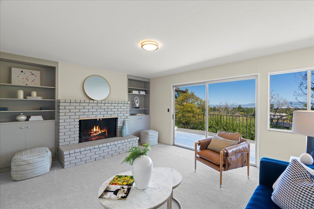 Detail Gallery Image 14 of 56 For 12650 Viscaino Ct, Los Altos Hills,  CA 94022 - 4 Beds | 3 Baths