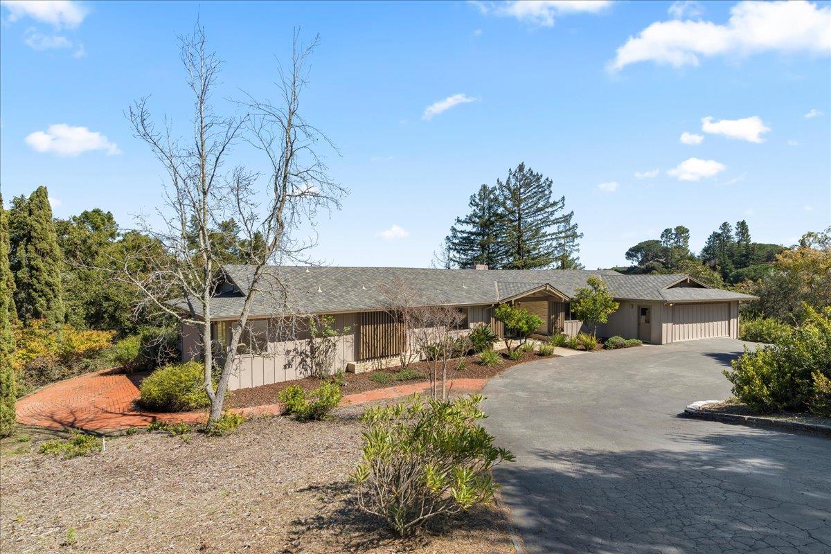 Detail Gallery Image 3 of 56 For 12650 Viscaino Ct, Los Altos Hills,  CA 94022 - 4 Beds | 3 Baths