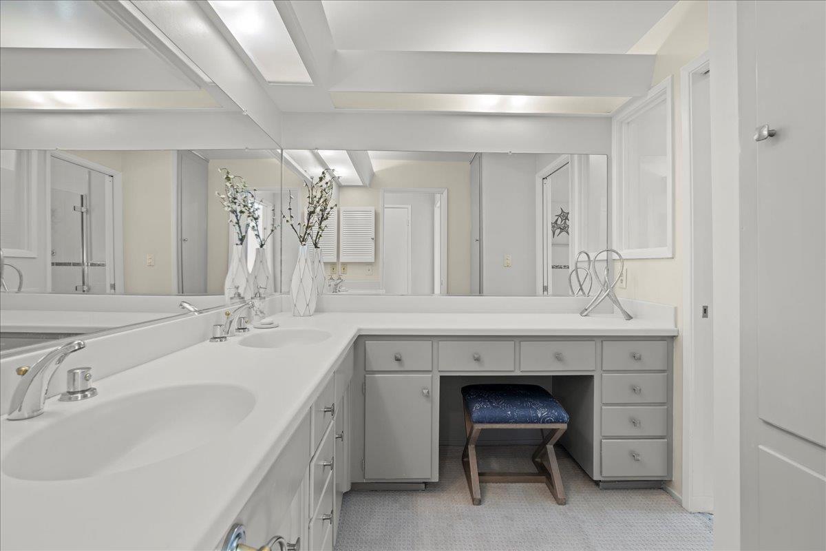 Detail Gallery Image 31 of 56 For 12650 Viscaino Ct, Los Altos Hills,  CA 94022 - 4 Beds | 3 Baths