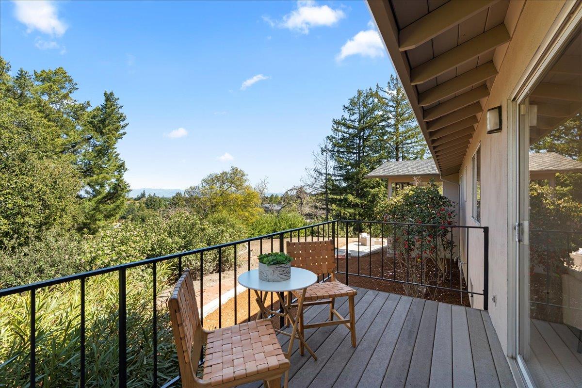 Detail Gallery Image 34 of 56 For 12650 Viscaino Ct, Los Altos Hills,  CA 94022 - 4 Beds | 3 Baths
