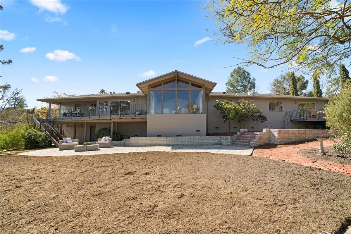 Detail Gallery Image 38 of 56 For 12650 Viscaino Ct, Los Altos Hills,  CA 94022 - 4 Beds | 3 Baths