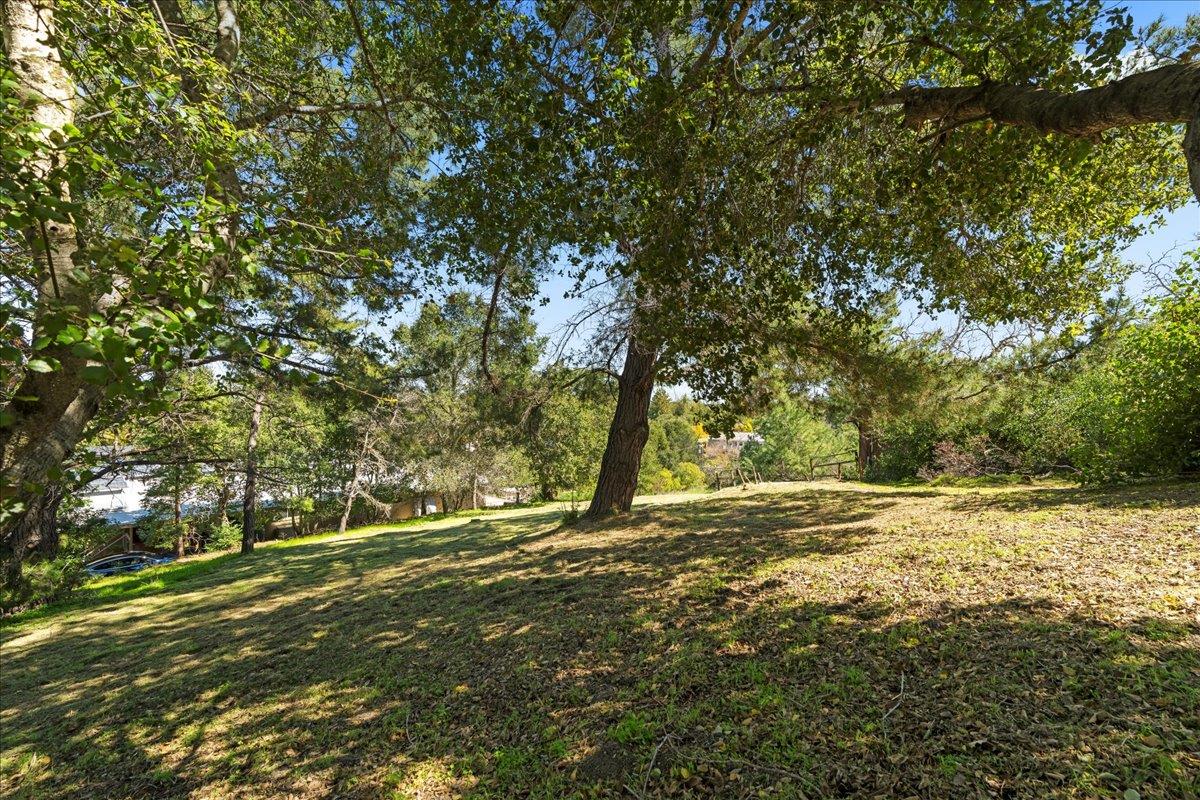 Detail Gallery Image 41 of 56 For 12650 Viscaino Ct, Los Altos Hills,  CA 94022 - 4 Beds | 3 Baths