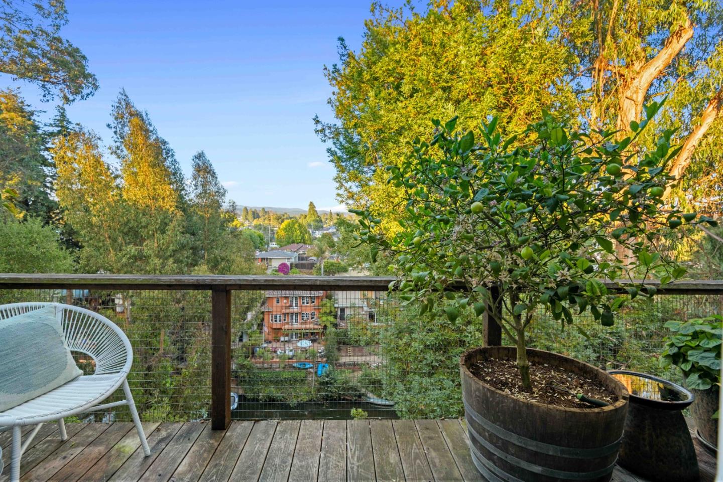 Detail Gallery Image 11 of 25 For 1890 Wharf Rd, Capitola,  CA 95010 - 1 Beds | 1 Baths