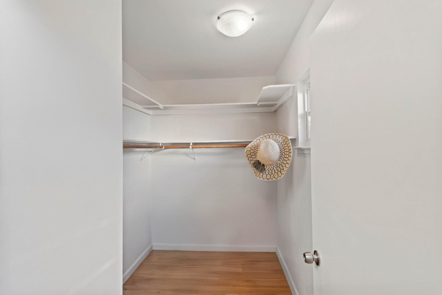 Detail Gallery Image 16 of 25 For 1890 Wharf Rd, Capitola,  CA 95010 - 1 Beds | 1 Baths