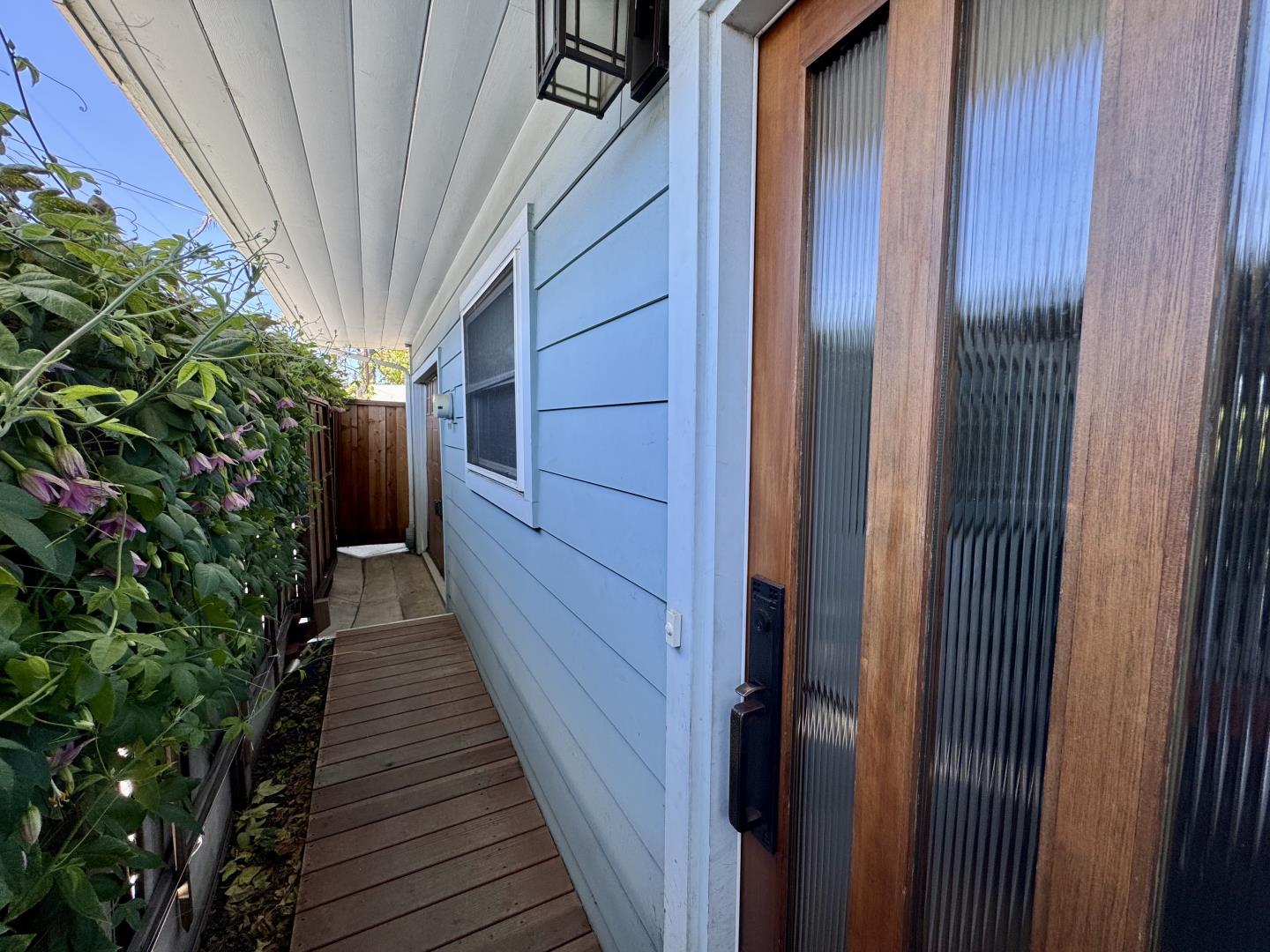 Detail Gallery Image 3 of 25 For 1890 Wharf Rd, Capitola,  CA 95010 - 1 Beds | 1 Baths