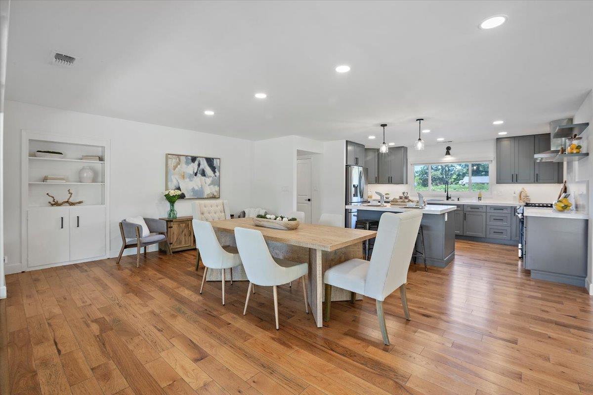 Detail Gallery Image 11 of 62 For 190 W San Martin Ave, San Martin,  CA 95046 - 3 Beds | 3 Baths