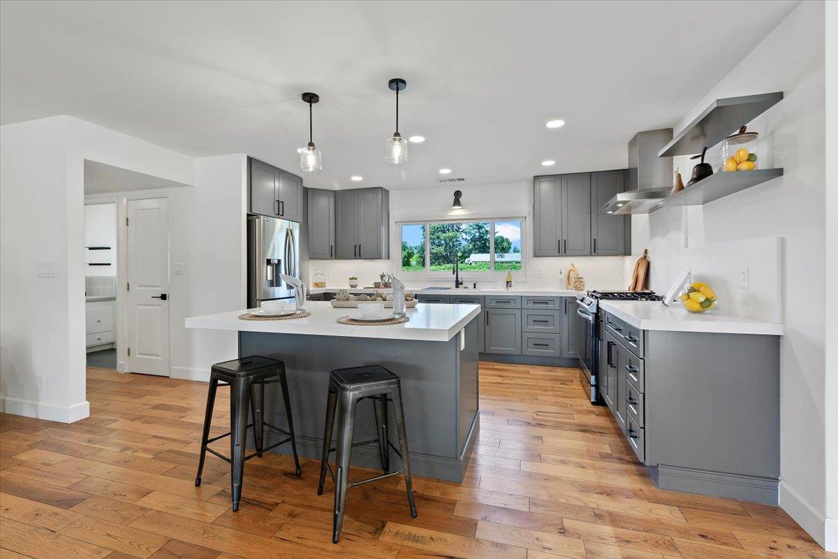 Detail Gallery Image 14 of 62 For 190 W San Martin Ave, San Martin,  CA 95046 - 3 Beds | 3 Baths