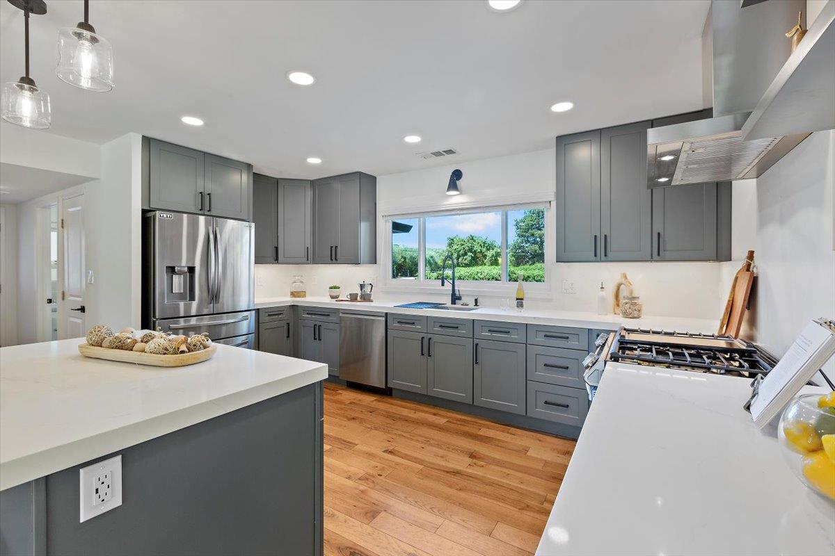 Detail Gallery Image 15 of 62 For 190 W San Martin Ave, San Martin,  CA 95046 - 3 Beds | 3 Baths