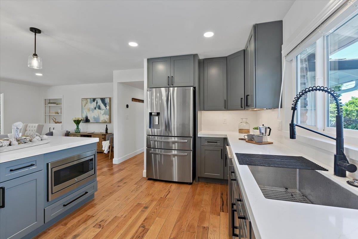 Detail Gallery Image 18 of 62 For 190 W San Martin Ave, San Martin,  CA 95046 - 3 Beds | 3 Baths