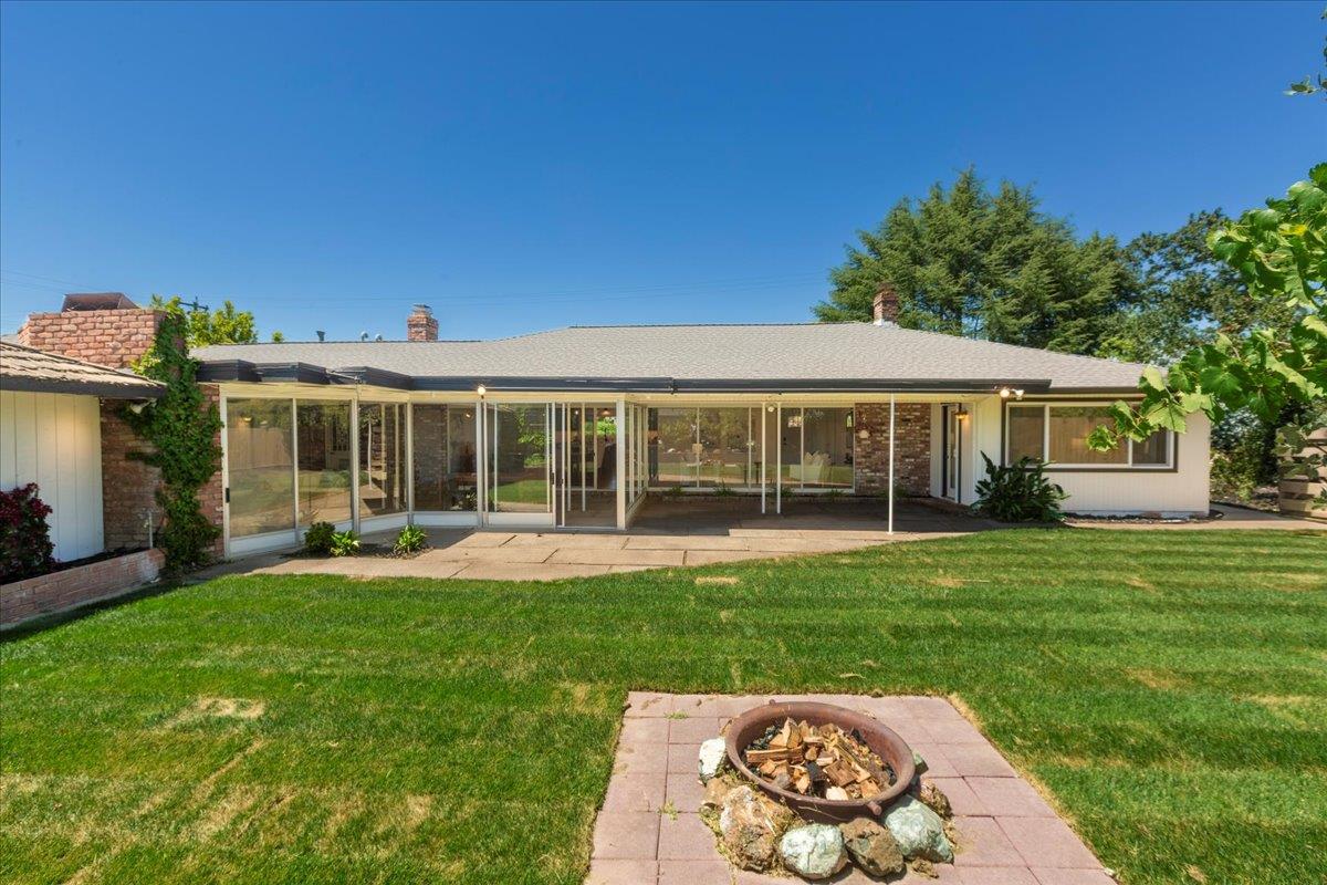 Detail Gallery Image 41 of 62 For 190 W San Martin Ave, San Martin,  CA 95046 - 3 Beds | 3 Baths