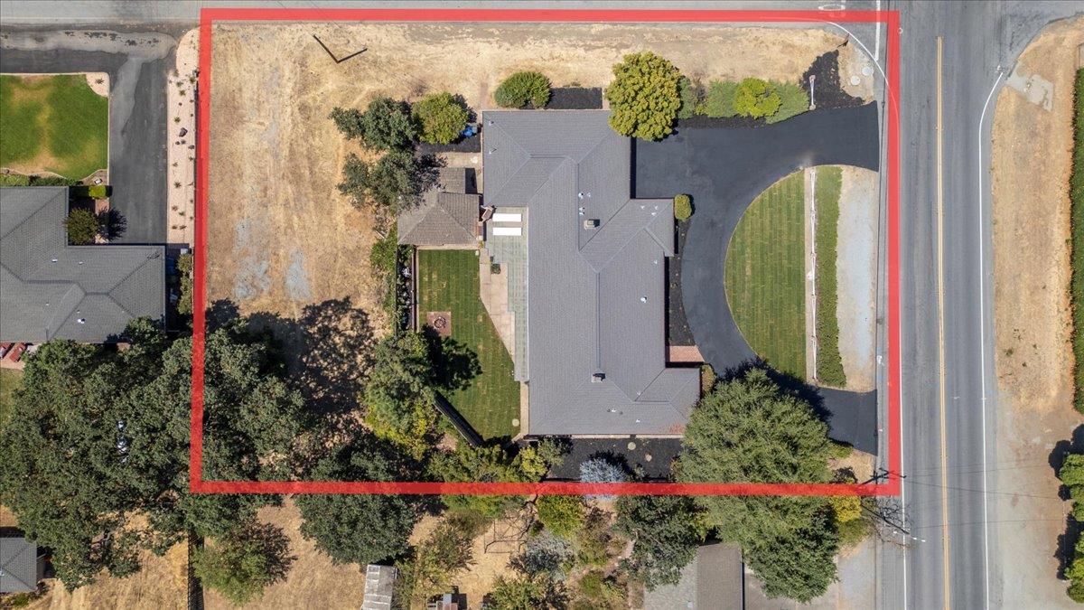 Detail Gallery Image 51 of 62 For 190 W San Martin Ave, San Martin,  CA 95046 - 3 Beds | 3 Baths