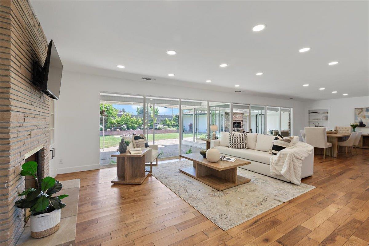 Detail Gallery Image 6 of 62 For 190 W San Martin Ave, San Martin,  CA 95046 - 3 Beds | 3 Baths
