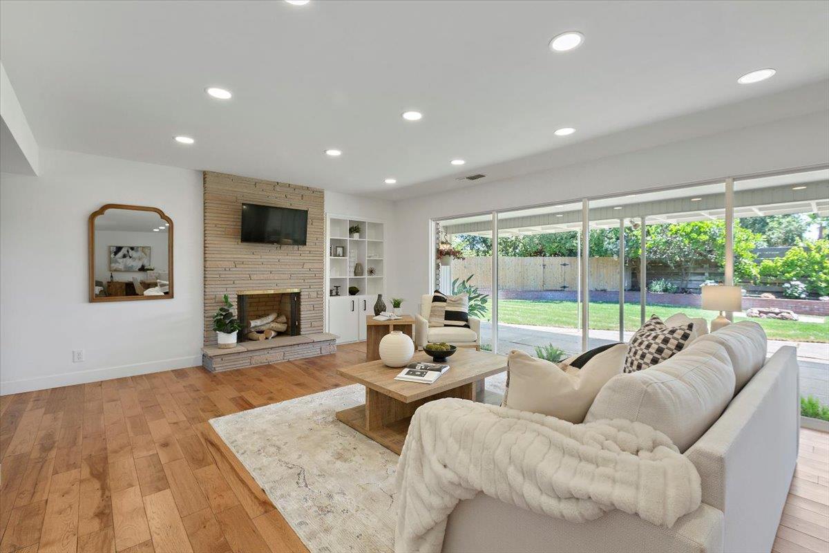 Detail Gallery Image 7 of 62 For 190 W San Martin Ave, San Martin,  CA 95046 - 3 Beds | 3 Baths