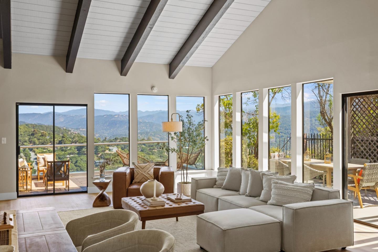 Detail Gallery Image 11 of 32 For 13399 Middle Canyon Rd, Carmel Valley,  CA 93924 - 3 Beds | 3 Baths