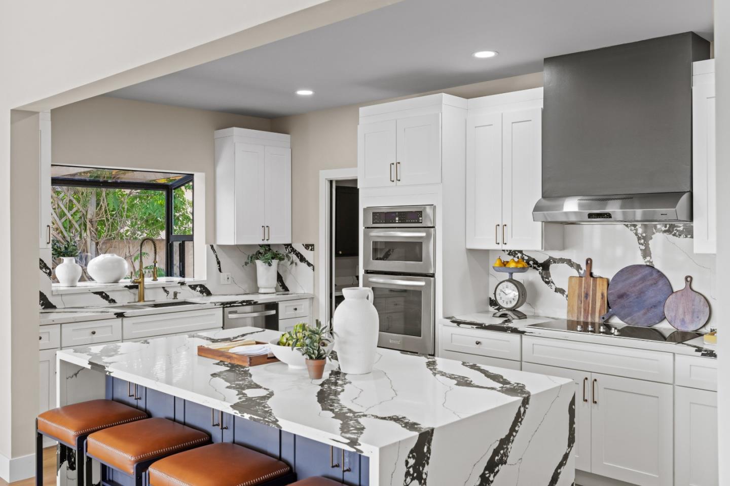 Detail Gallery Image 13 of 32 For 13399 Middle Canyon Rd, Carmel Valley,  CA 93924 - 3 Beds | 3 Baths