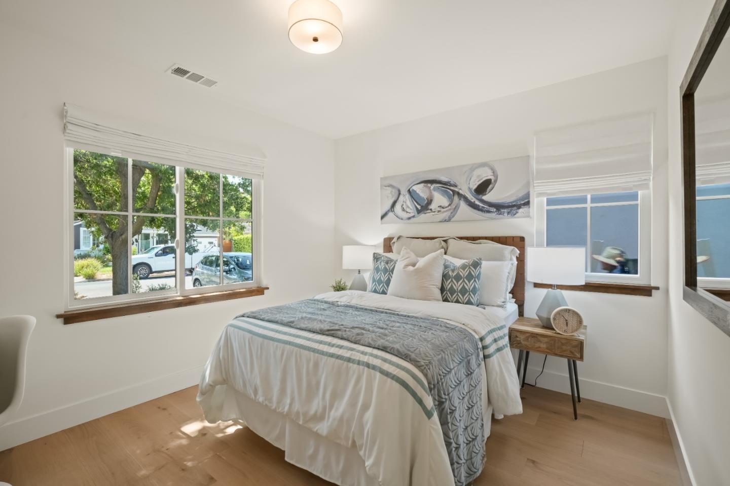 Detail Gallery Image 10 of 38 For 911 Peggy Ln, Menlo Park,  CA 94025 - 4 Beds | 2/1 Baths