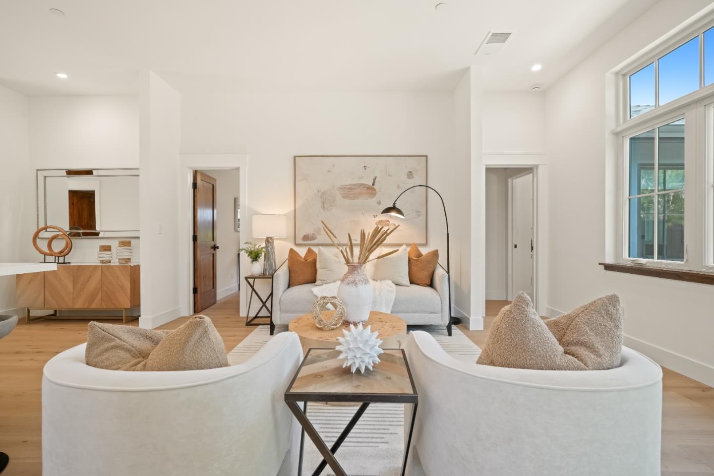 Detail Gallery Image 27 of 38 For 911 Peggy Ln, Menlo Park,  CA 94025 - 4 Beds | 2/1 Baths