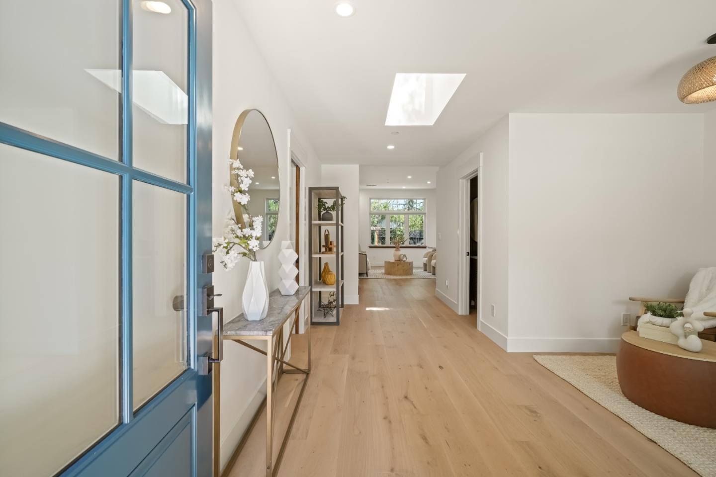 Detail Gallery Image 3 of 38 For 911 Peggy Ln, Menlo Park,  CA 94025 - 4 Beds | 2/1 Baths
