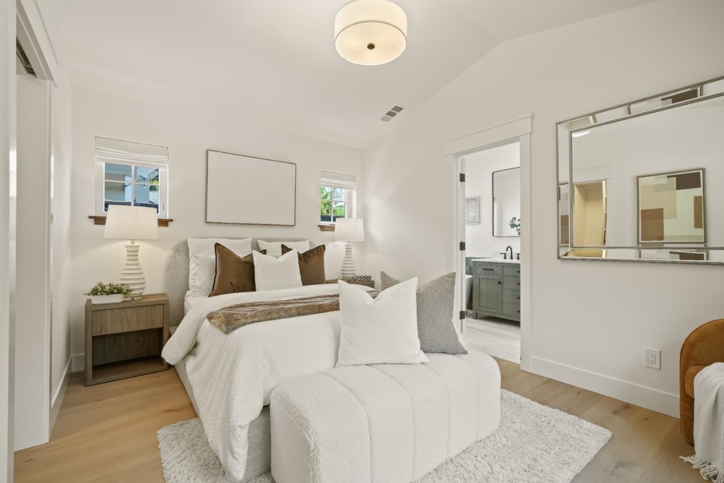 Detail Gallery Image 30 of 38 For 911 Peggy Ln, Menlo Park,  CA 94025 - 4 Beds | 2/1 Baths