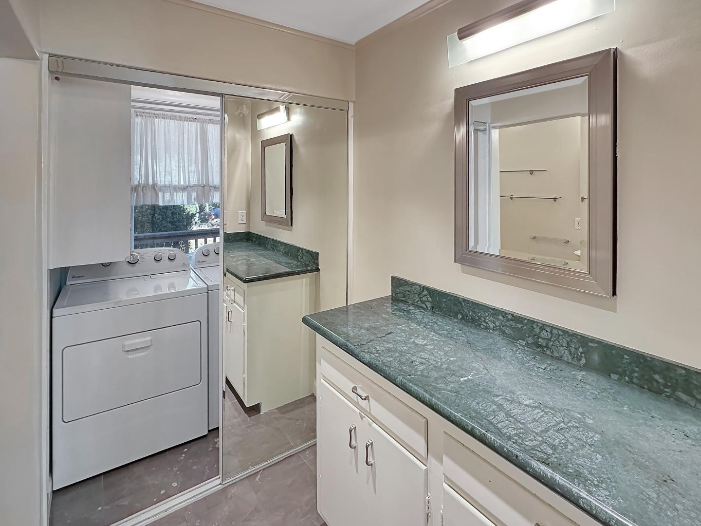 Detail Gallery Image 10 of 24 For 225 Lindenbrook Rd, Woodside,  CA 94062 - 3 Beds | 2 Baths