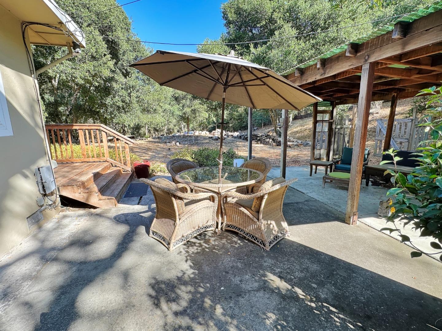 Detail Gallery Image 18 of 24 For 225 Lindenbrook Rd, Woodside,  CA 94062 - 3 Beds | 2 Baths