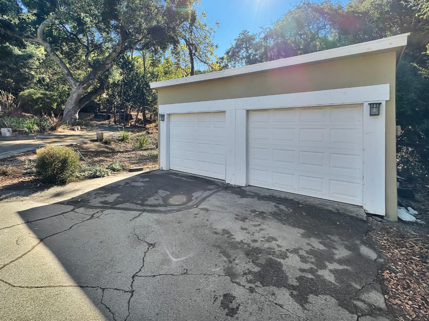 Detail Gallery Image 19 of 24 For 225 Lindenbrook Rd, Woodside,  CA 94062 - 3 Beds | 2 Baths