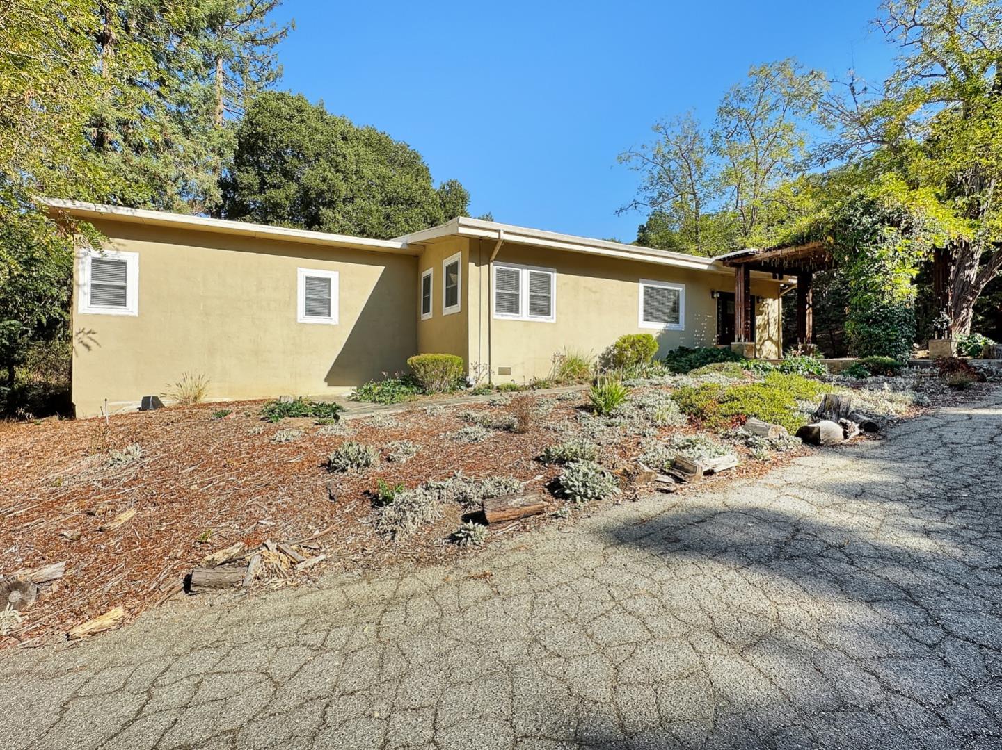 Detail Gallery Image 20 of 24 For 225 Lindenbrook Rd, Woodside,  CA 94062 - 3 Beds | 2 Baths