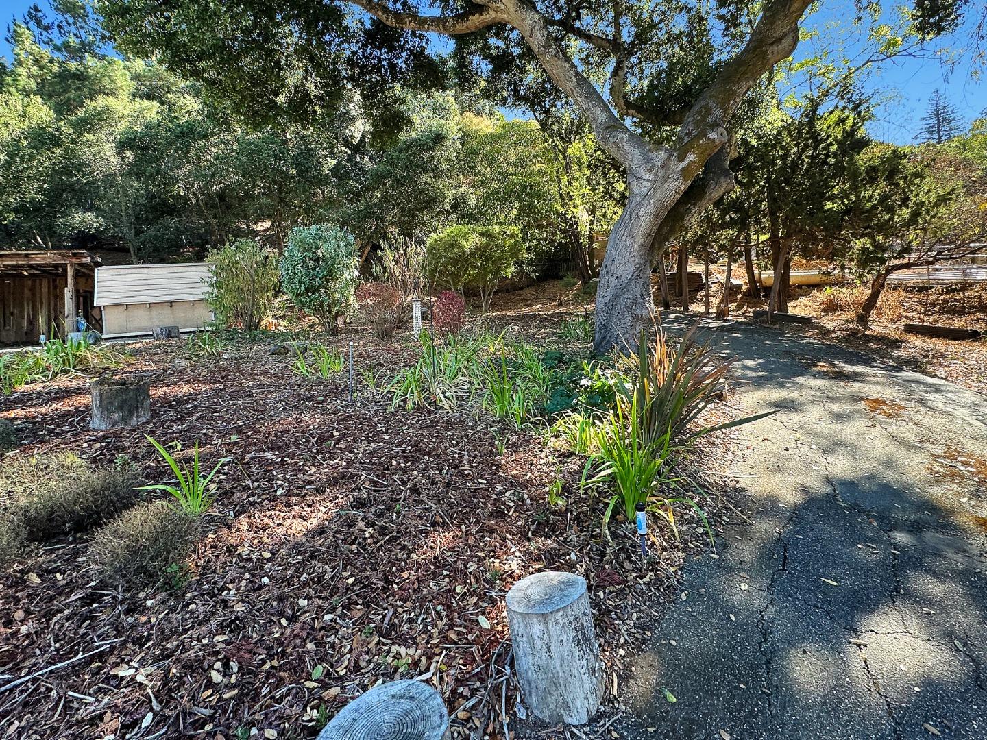 Detail Gallery Image 24 of 24 For 225 Lindenbrook Rd, Woodside,  CA 94062 - 3 Beds | 2 Baths