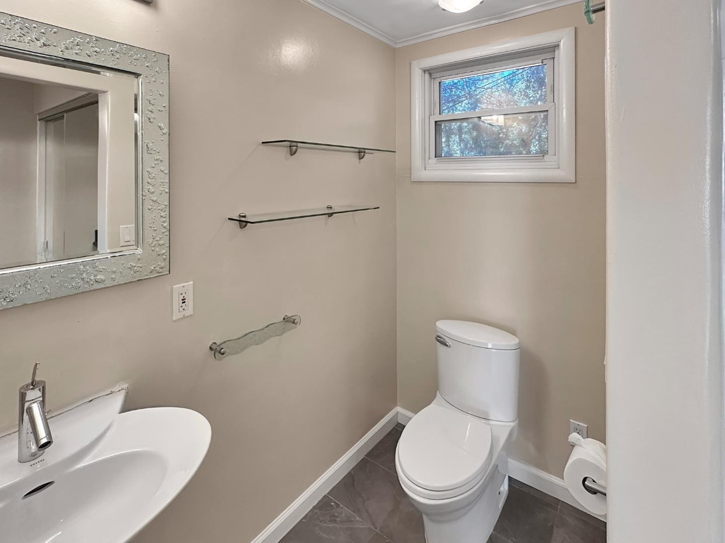 Detail Gallery Image 9 of 24 For 225 Lindenbrook Rd, Woodside,  CA 94062 - 3 Beds | 2 Baths