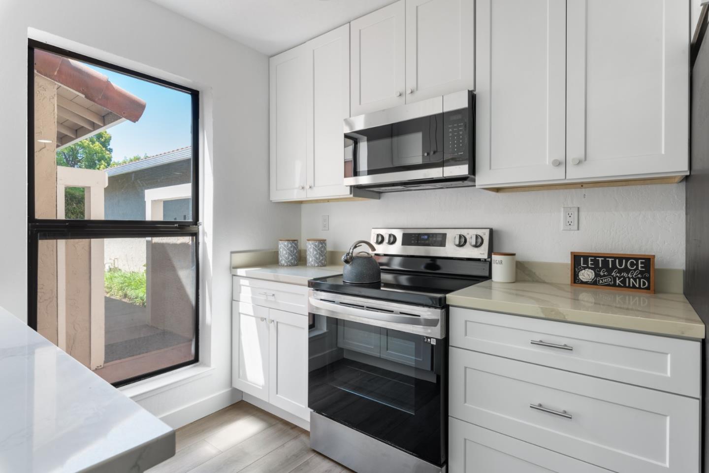 Detail Gallery Image 10 of 29 For 433 W Rincon Ave #H,  Campbell,  CA 95008 - 2 Beds | 1/1 Baths