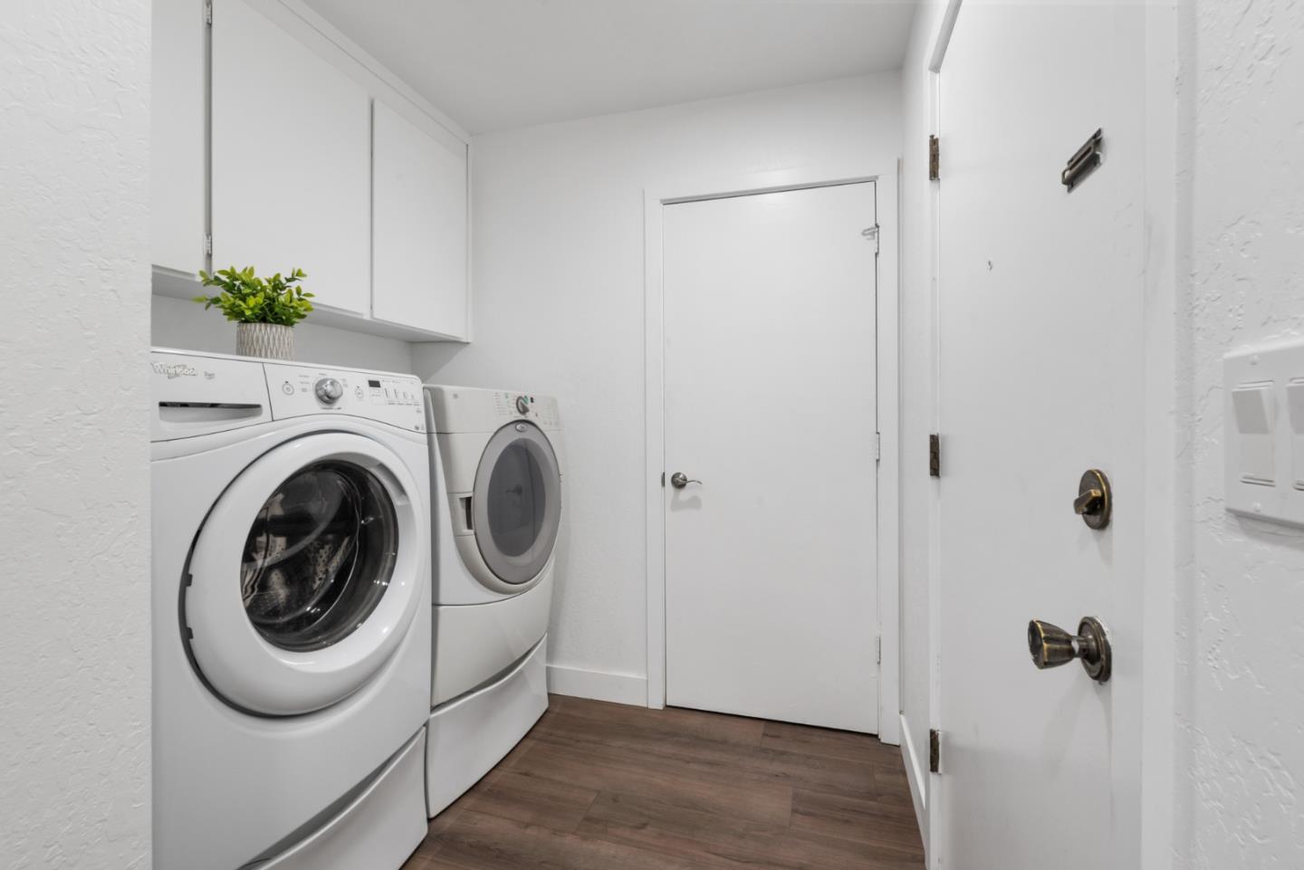 Detail Gallery Image 13 of 29 For 433 W Rincon Ave #H,  Campbell,  CA 95008 - 2 Beds | 1/1 Baths