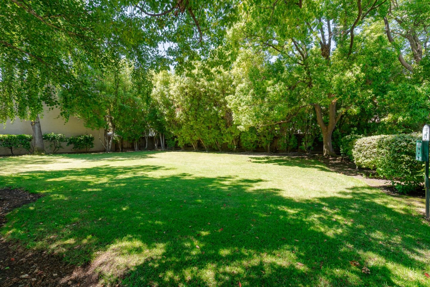 Detail Gallery Image 24 of 29 For 433 W Rincon Ave #H,  Campbell,  CA 95008 - 2 Beds | 1/1 Baths