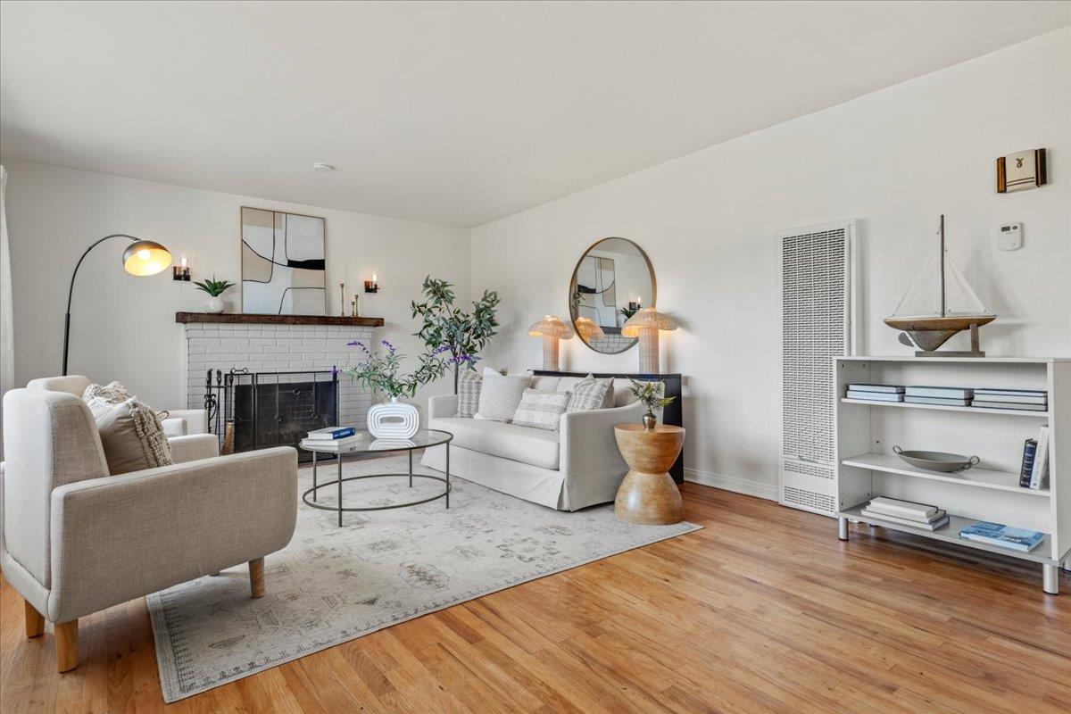 Detail Gallery Image 4 of 20 For 465 Harcourt Ave, Seaside,  CA 93955 - 2 Beds | 1 Baths