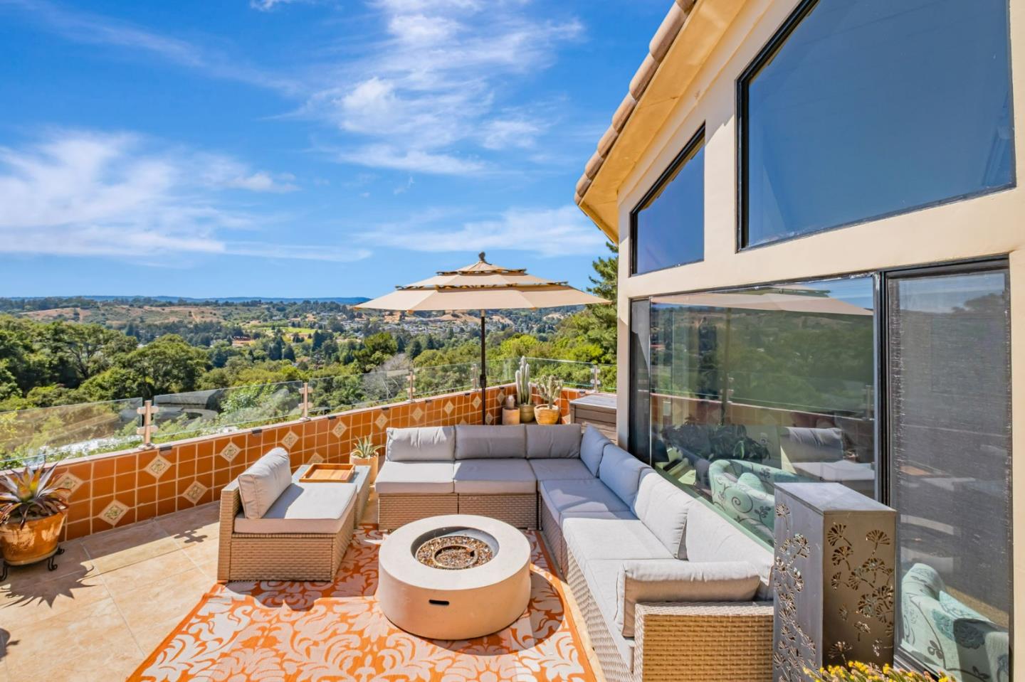 Detail Gallery Image 10 of 44 For 3300 Crystal Heights Dr, Soquel,  CA 95073 - 3 Beds | 2/1 Baths