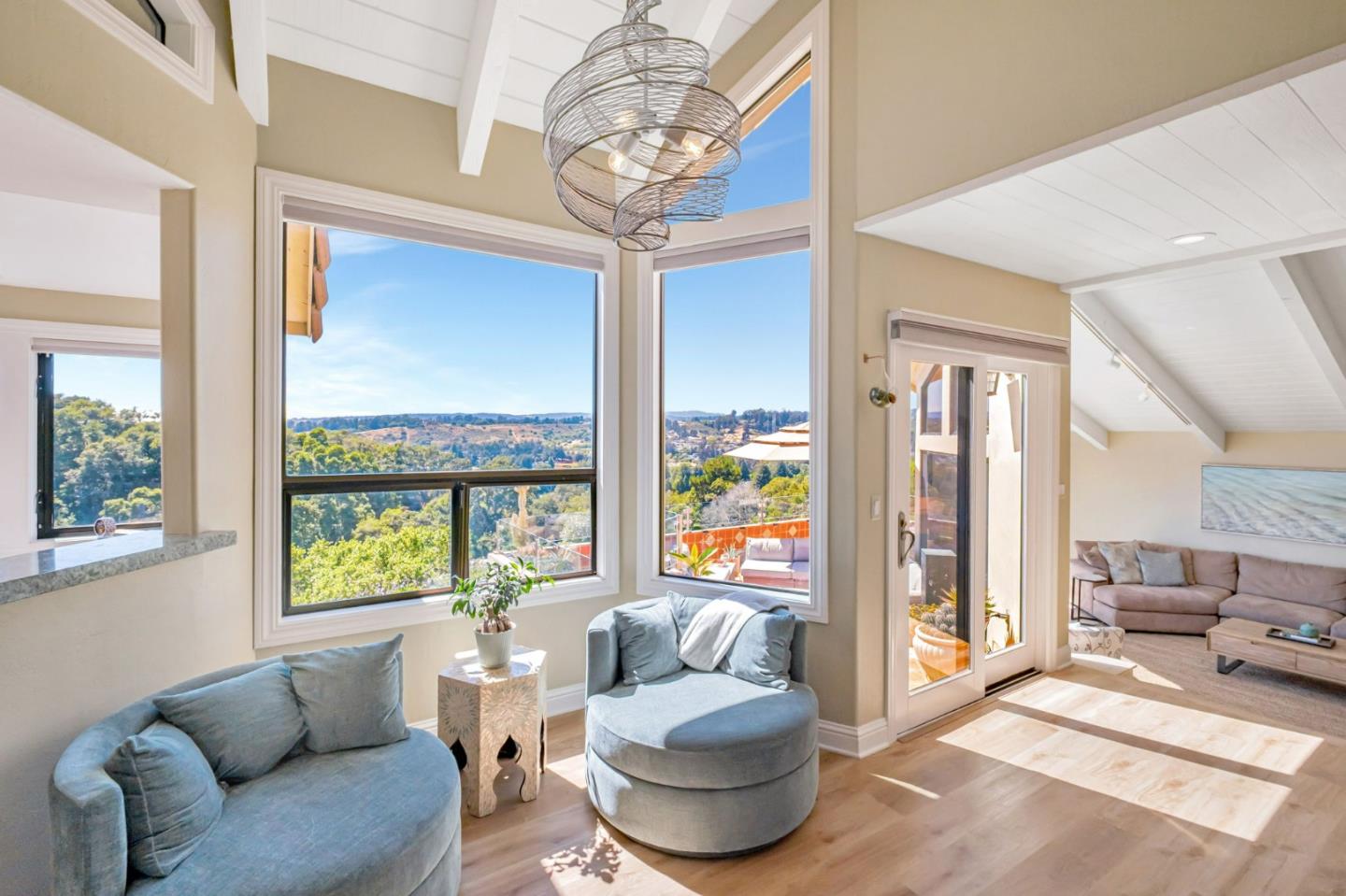 Detail Gallery Image 14 of 44 For 3300 Crystal Heights Dr, Soquel,  CA 95073 - 3 Beds | 2/1 Baths