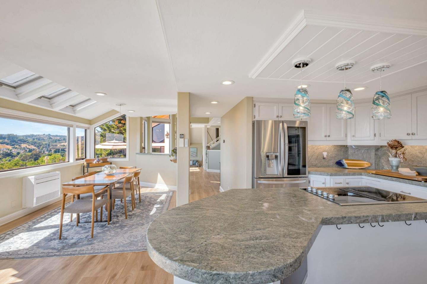 Detail Gallery Image 17 of 44 For 3300 Crystal Heights Dr, Soquel,  CA 95073 - 3 Beds | 2/1 Baths