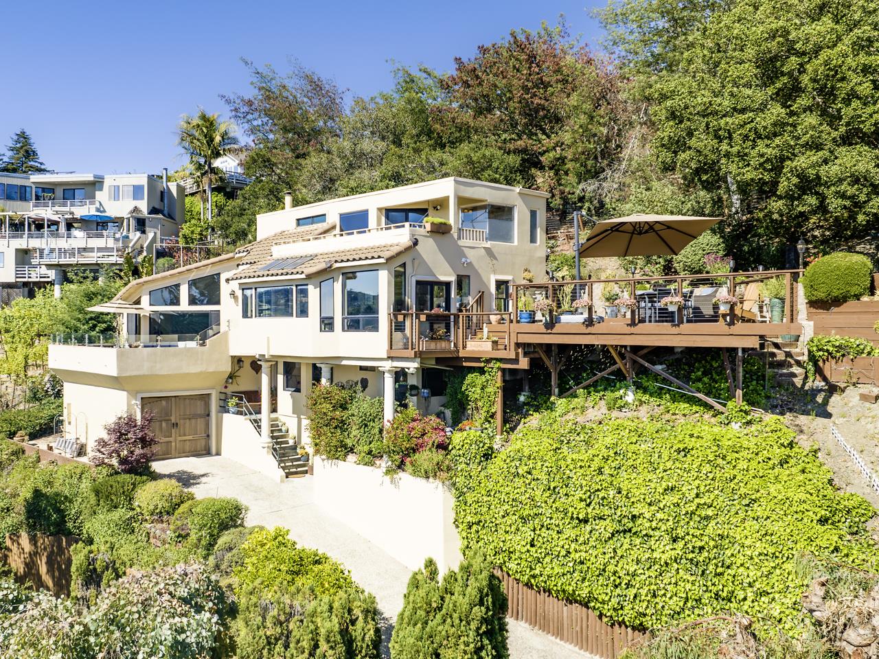Detail Gallery Image 3 of 44 For 3300 Crystal Heights Dr, Soquel,  CA 95073 - 3 Beds | 2/1 Baths