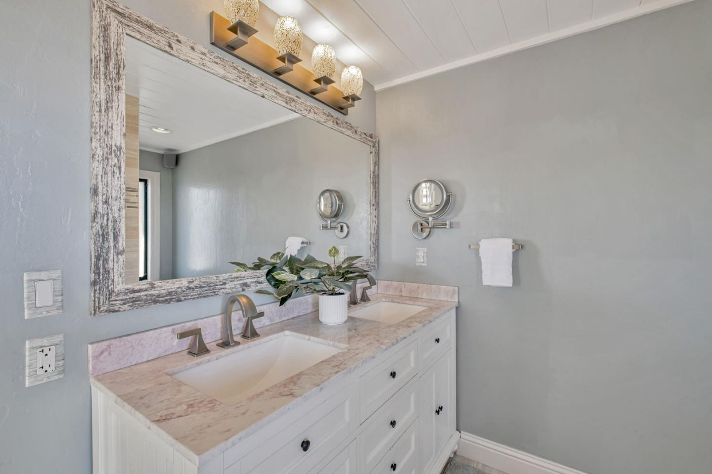 Detail Gallery Image 32 of 44 For 3300 Crystal Heights Dr, Soquel,  CA 95073 - 3 Beds | 2/1 Baths