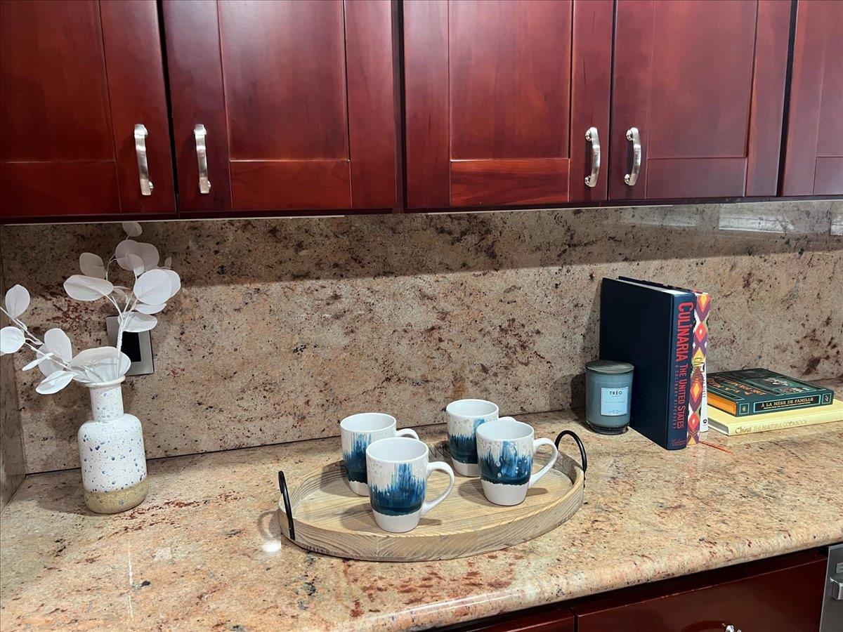 Detail Gallery Image 30 of 56 For 140 Suburbia Ave, Santa Cruz,  CA 95062 - 2 Beds | 2 Baths