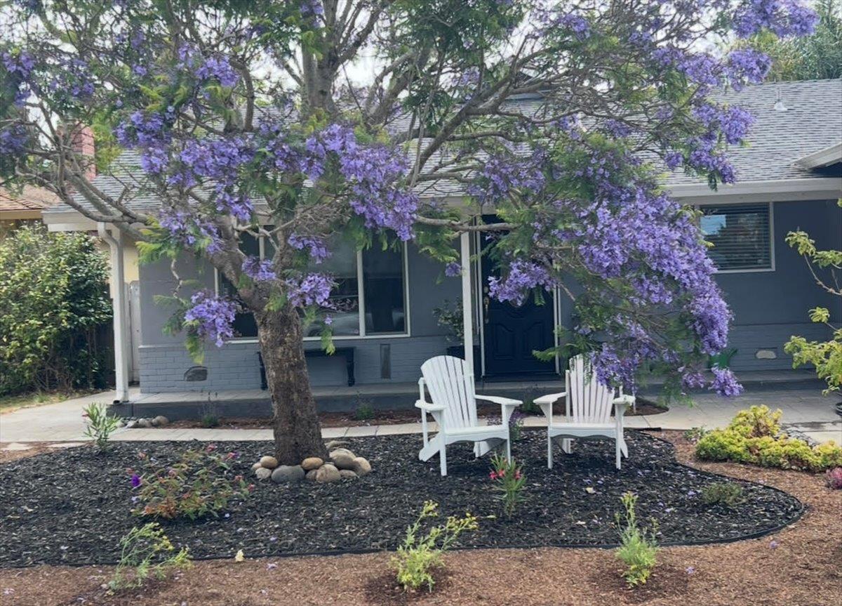 Detail Gallery Image 4 of 56 For 140 Suburbia Ave, Santa Cruz,  CA 95062 - 2 Beds | 2 Baths