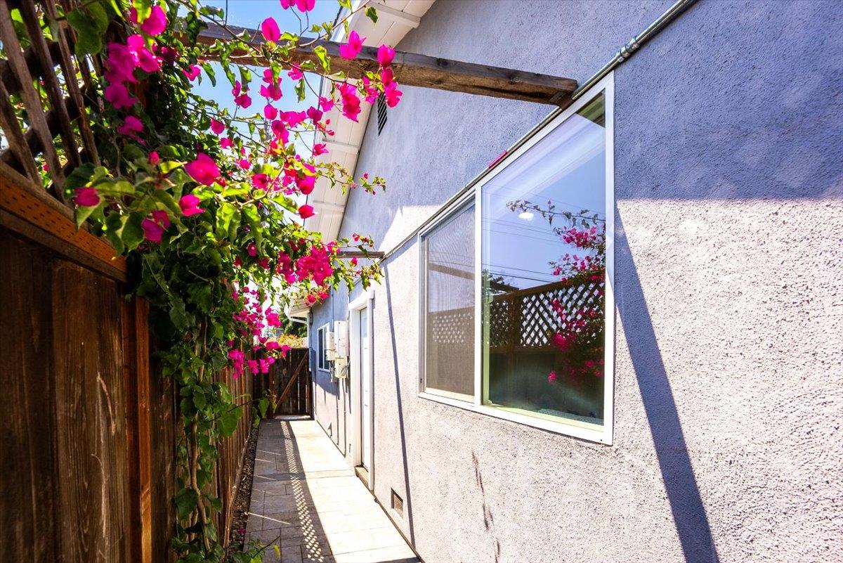 Detail Gallery Image 44 of 56 For 140 Suburbia Ave, Santa Cruz,  CA 95062 - 2 Beds | 2 Baths