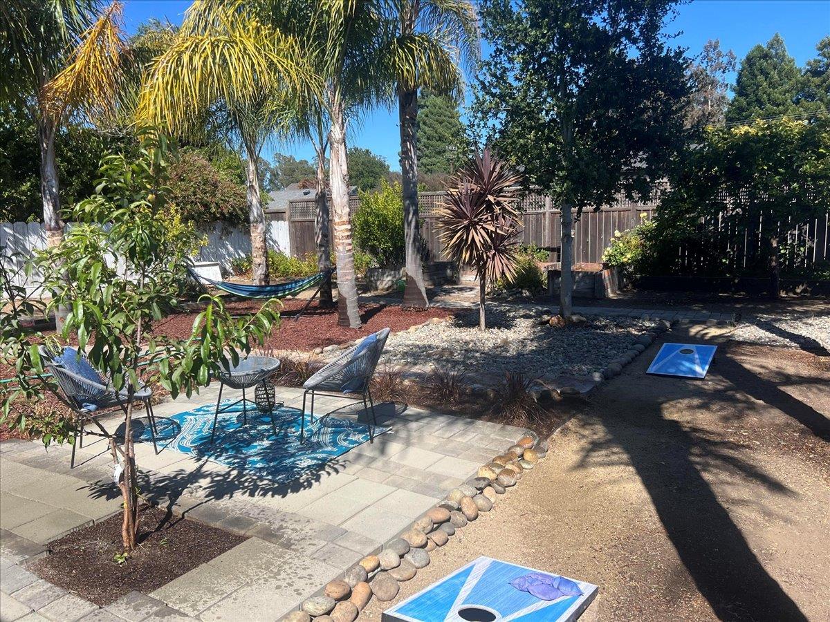 Detail Gallery Image 9 of 56 For 140 Suburbia Ave, Santa Cruz,  CA 95062 - 2 Beds | 2 Baths