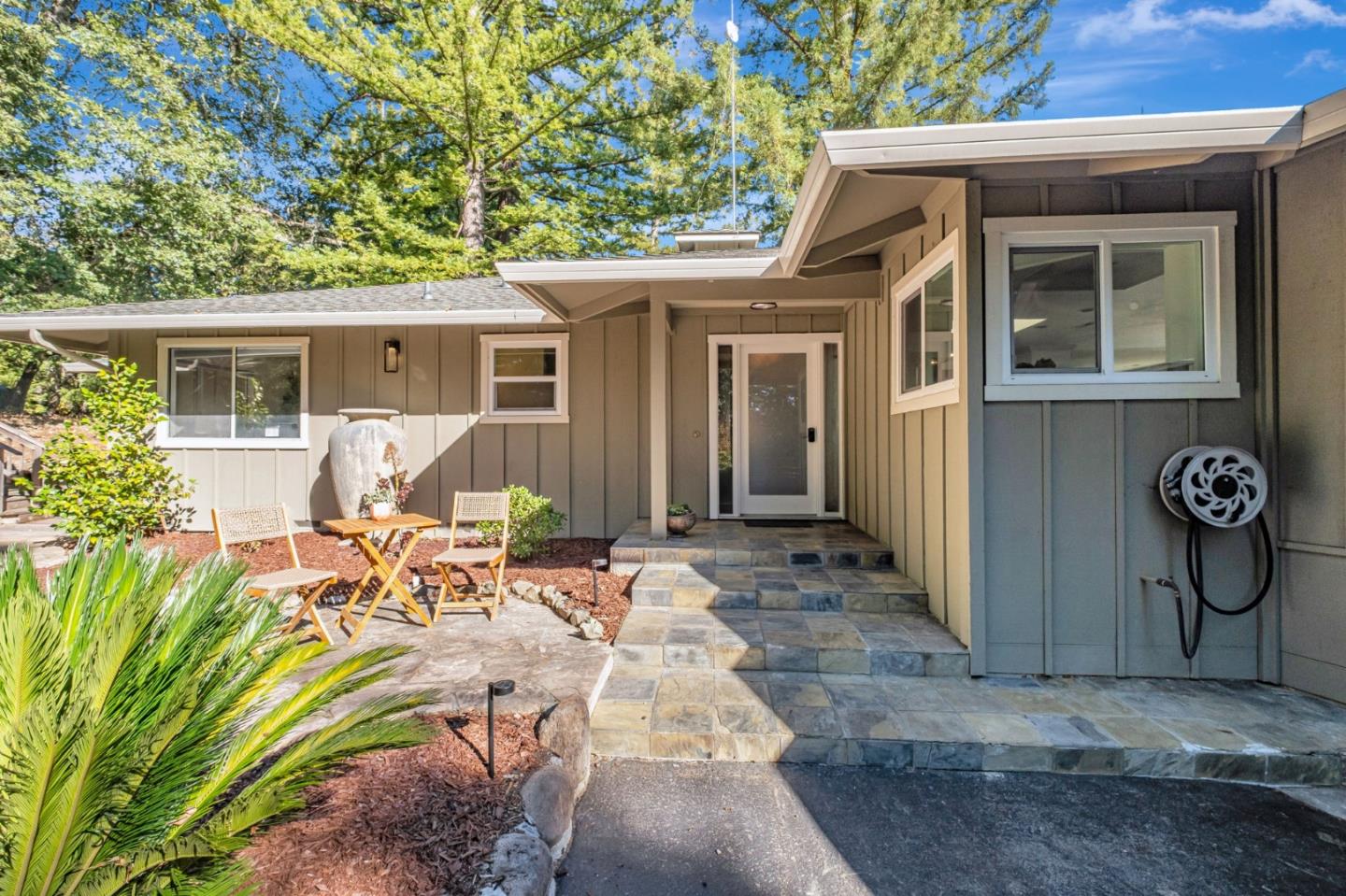 Detail Gallery Image 2 of 48 For 24705 Spanish Oaks Rd, Los Gatos,  CA 95033 - 4 Beds | 3/1 Baths