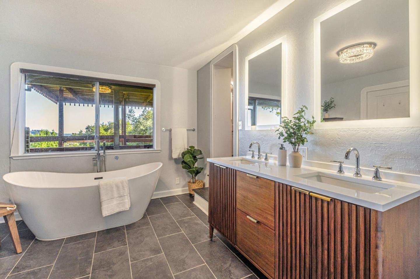 Detail Gallery Image 29 of 48 For 24705 Spanish Oaks Rd, Los Gatos,  CA 95033 - 4 Beds | 3/1 Baths