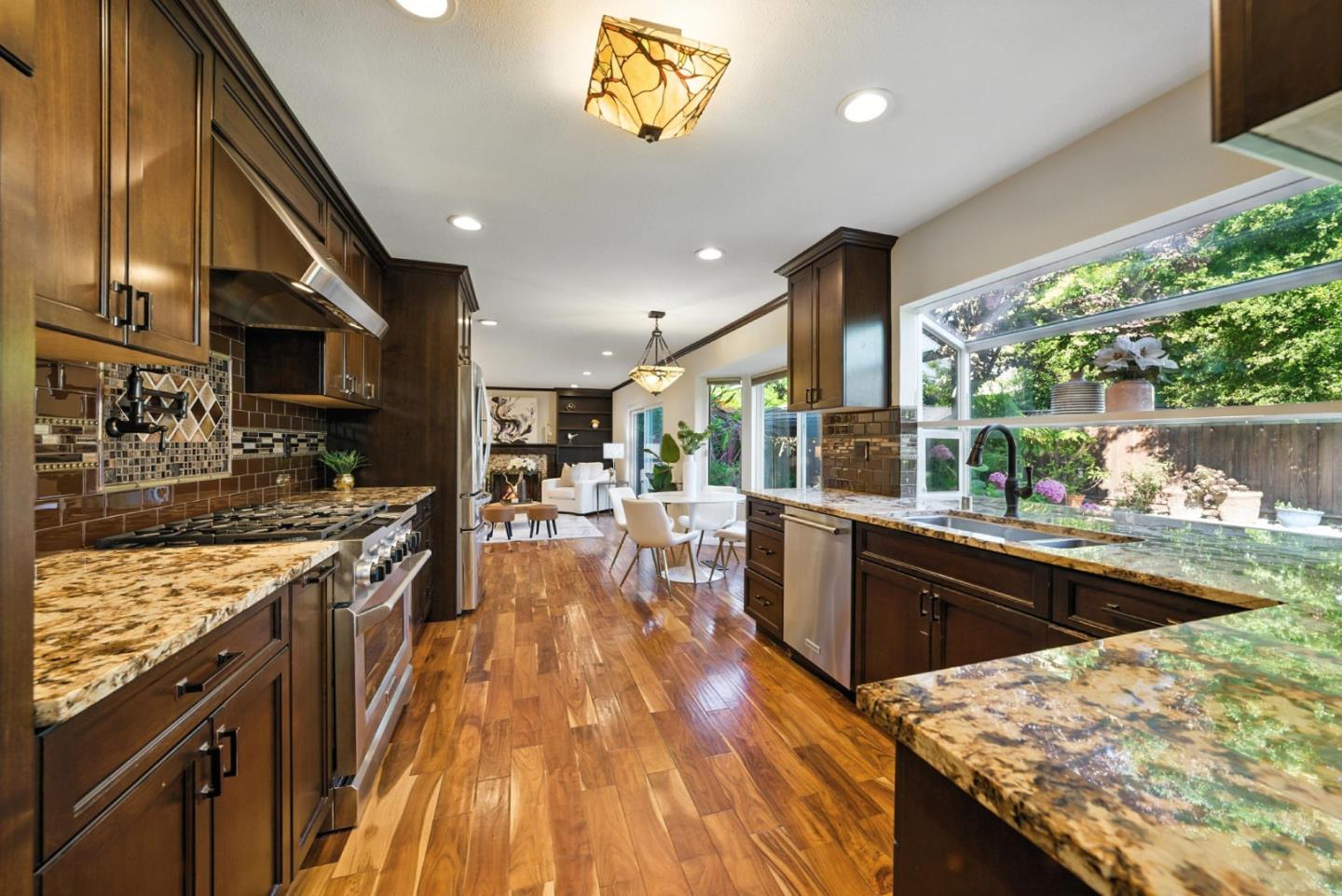 Detail Gallery Image 10 of 75 For 4957 New Compton Ct, San Jose,  CA 95136 - 5 Beds | 3 Baths